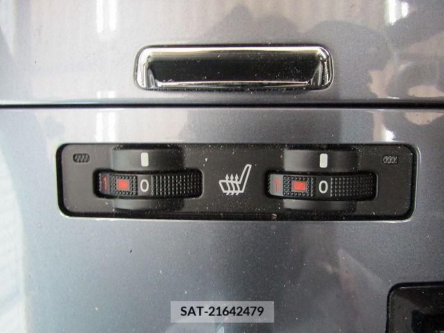 Lexus IS 2012-09 362786-21