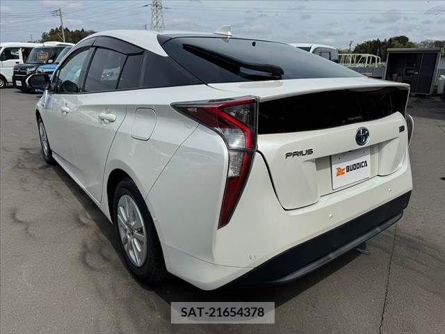 Toyota PRIUS 2016-11 254592-7