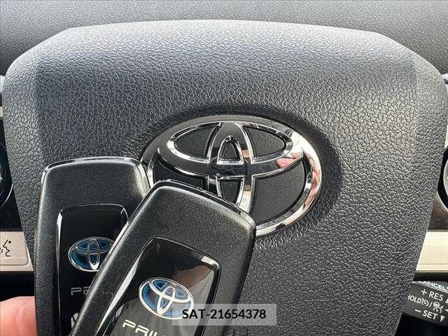 Toyota PRIUS 2016-11 254592-3