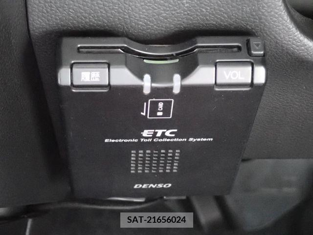 Suzuki SWIFT 2017-02 320932-4