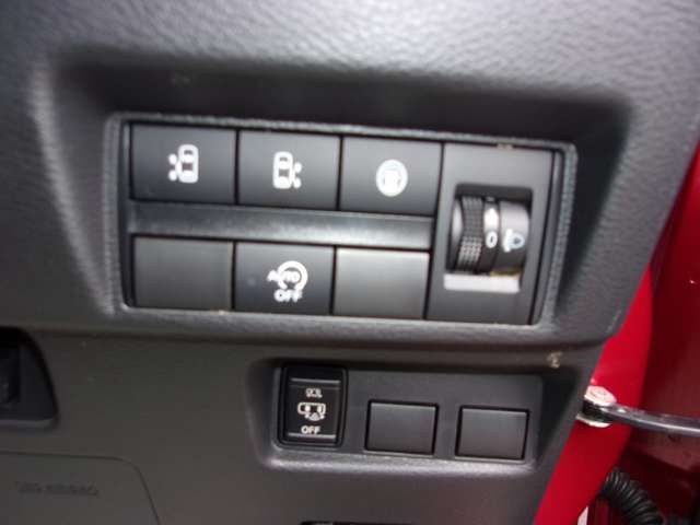 Nissan ROOX 2020-06 3325-6