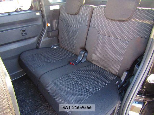 Toyota Pixis Mega 2019-03 211051-10