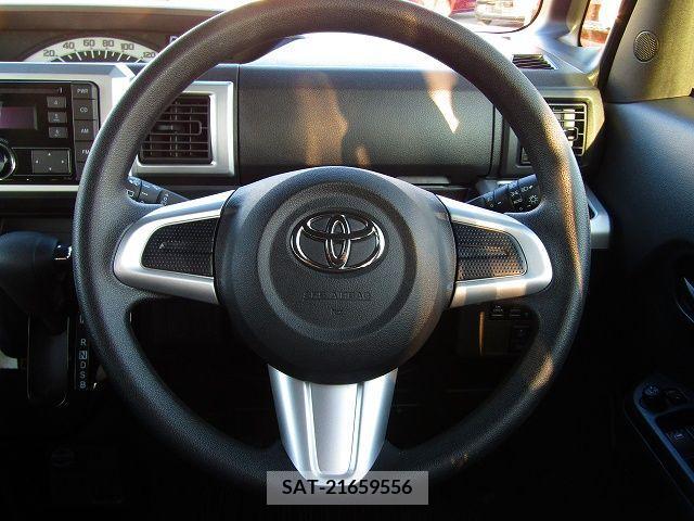 Toyota Pixis Mega 2019-03 211051-14