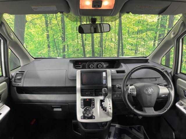 Toyota VOXY 2011-10 14436-1