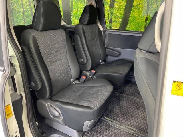 Toyota VOXY 2011-10 14436-8