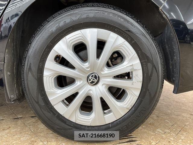 Toyota PRIUS 2019-08 282937-13
