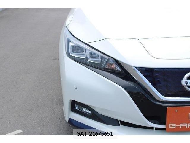 Nissan LEAF 2017-10 378668-11