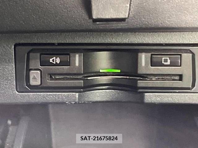 Toyota ALPHARD 2017-07 340518-7