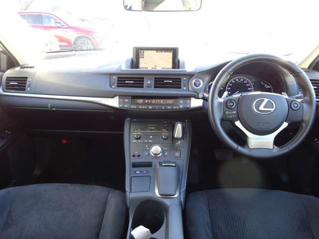Lexus CT 2015-01 192061-1
