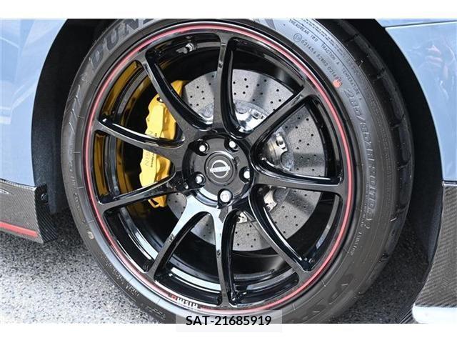 Nissan GT-R 2023-09 326017-18