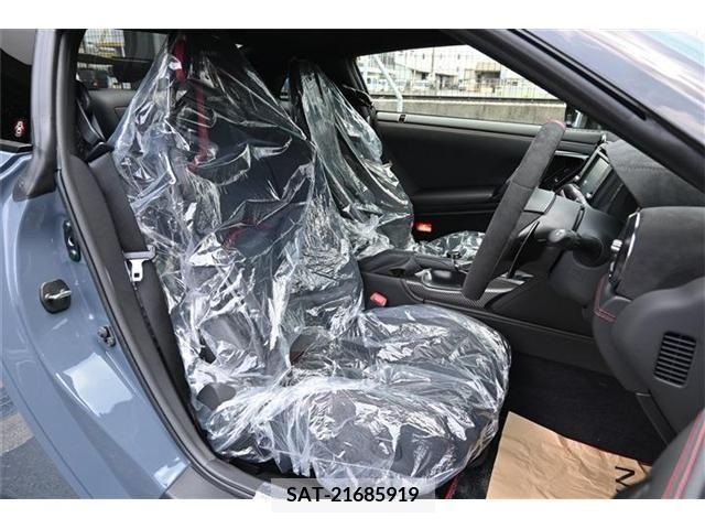 Nissan GT-R 2023-09 326017-8