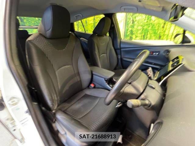 Toyota PRIUS 2018-03 349612-8