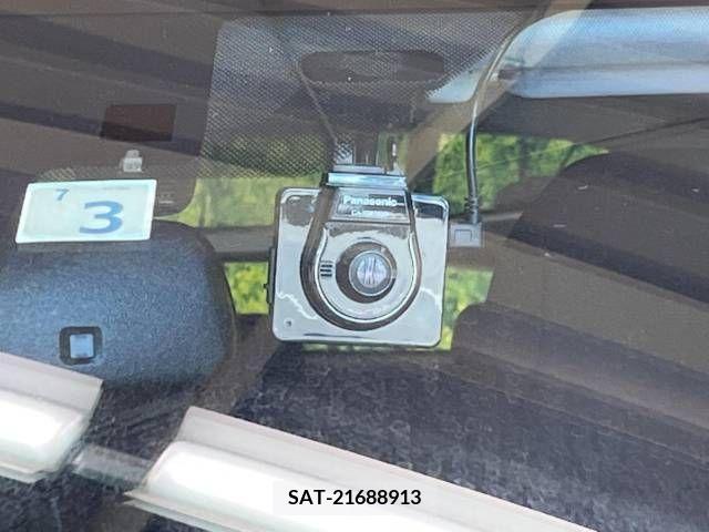 Toyota PRIUS 2018-03 349612-7