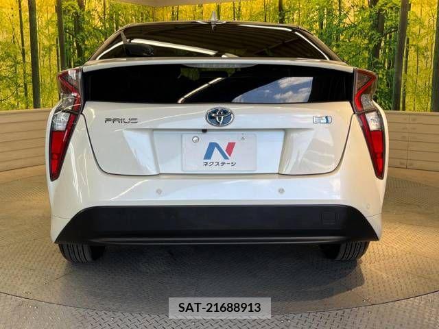 Toyota PRIUS 2018-03 349612-15