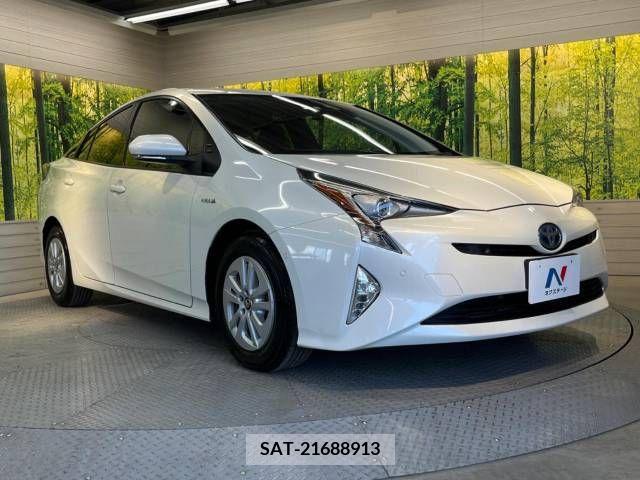 Toyota PRIUS 2018-03 349612-16