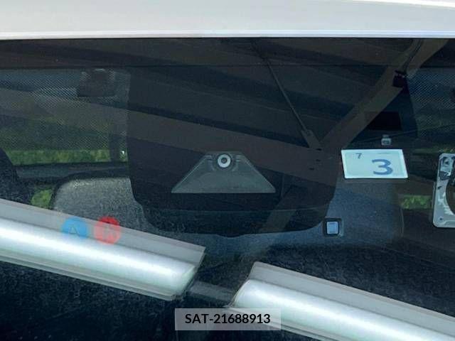 Toyota PRIUS 2018-03 349612-2