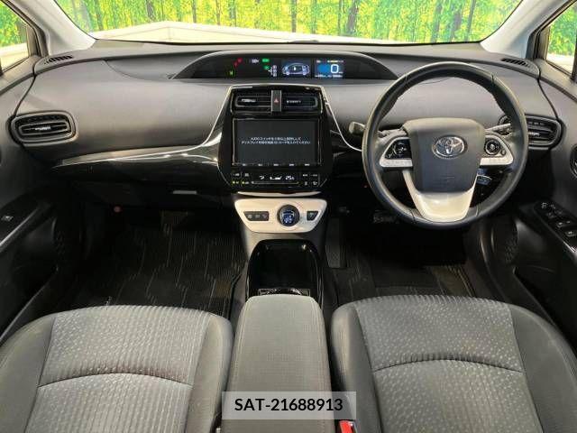 Toyota PRIUS 2018-03 349612-1