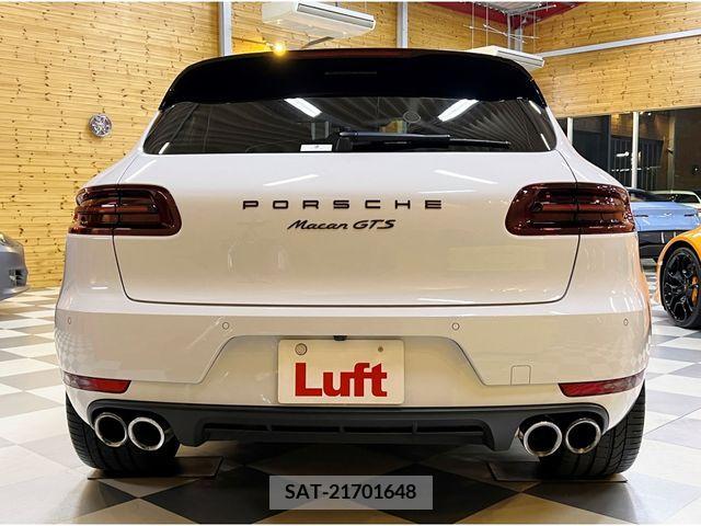 Porsche MACAN 2017-11 202292-4