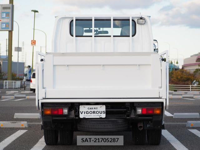 Mitsubishi CANTER 2008-11 207952-11