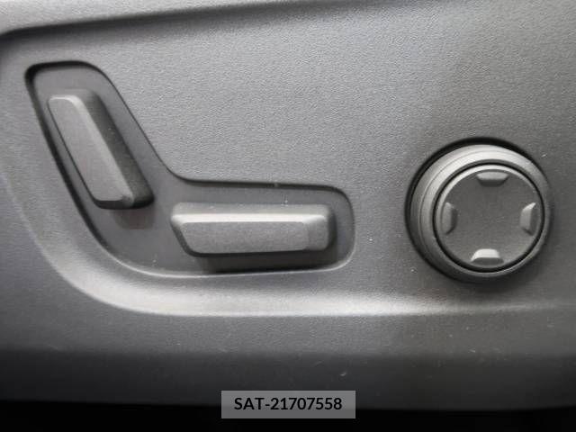 Volvo XC40 2019-03 349761-9