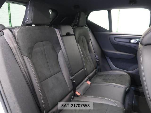 Volvo XC40 2019-03 349761-11