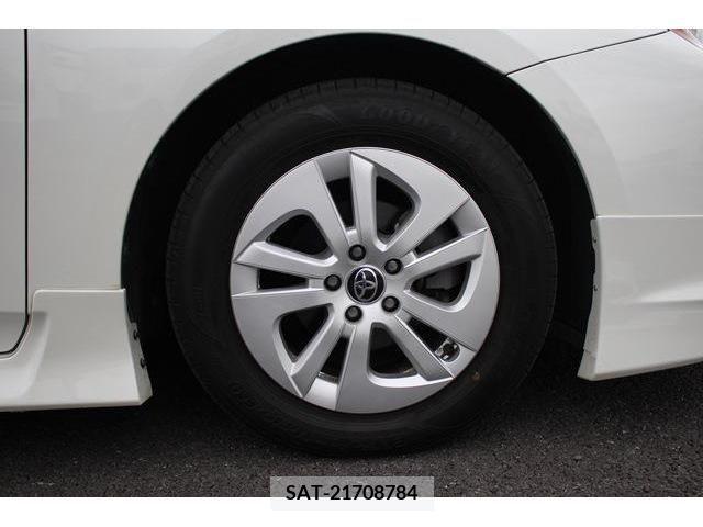 Toyota PRIUS 2016-01 375714-11