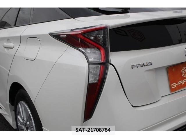 Toyota PRIUS 2016-01 375714-10