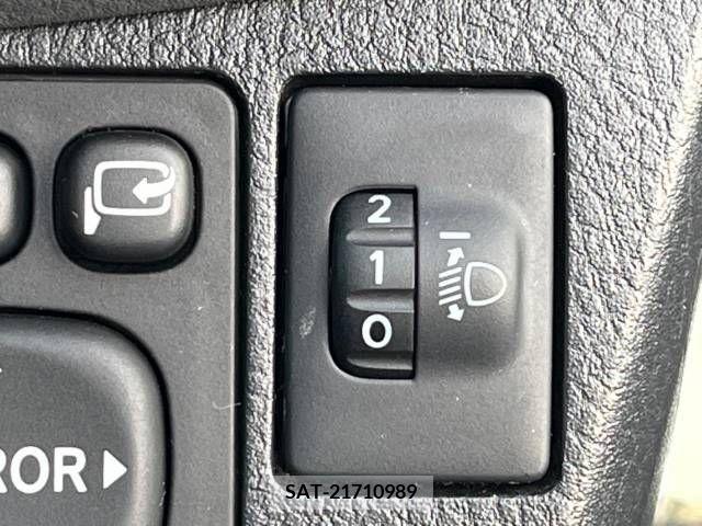 Toyota VITZ 2014-06 252255-6