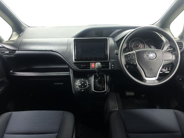 Toyota VOXY 2018-11 18340-1