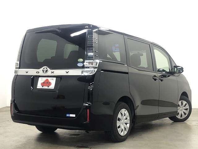 Toyota VOXY 2018-11 18340-2