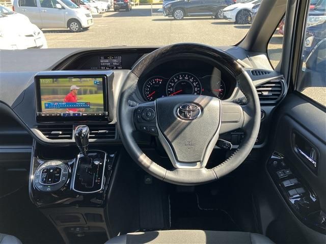 Toyota NOAH 2020-12 12526-20