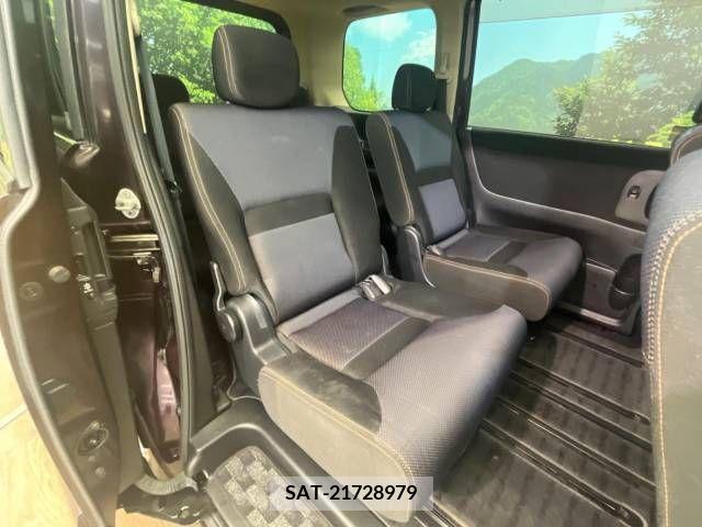 Nissan SERENA 2009-08 284305-9