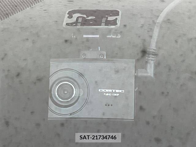 Toyota C-HR 2017-06 295041-5