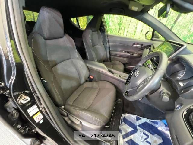 Toyota C-HR 2017-06 295041-8
