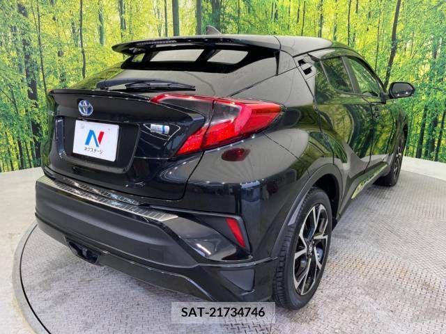Toyota C-HR 2017-06 295041-17