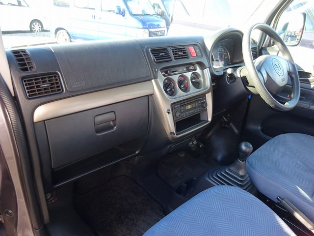Honda VAMOS 2010-04 182587-13