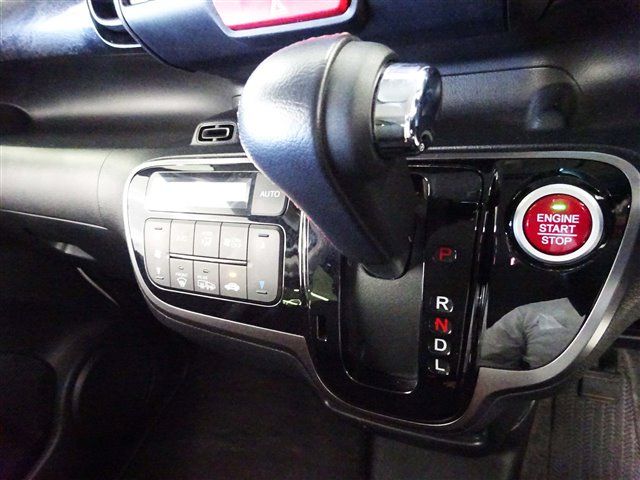 Honda N BOX CUSTOM 2017-02 8276-2
