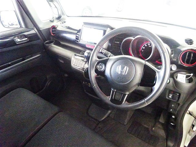 Honda N BOX CUSTOM 2017-02 8276-3
