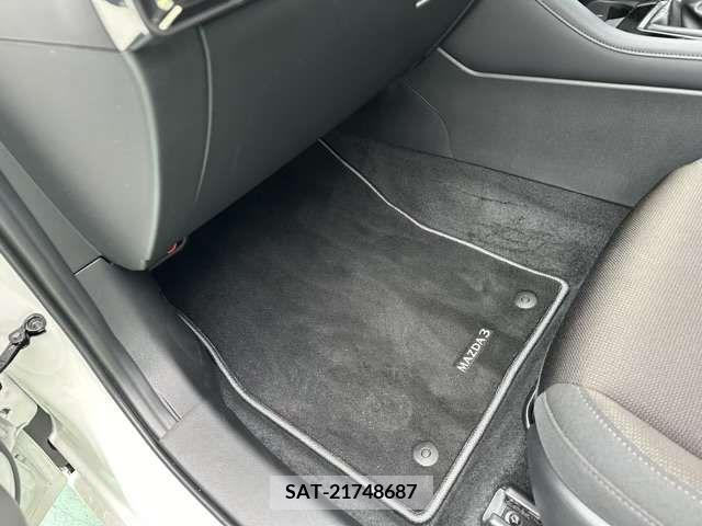 Mazda MAZDA3 2022-10 276411-3