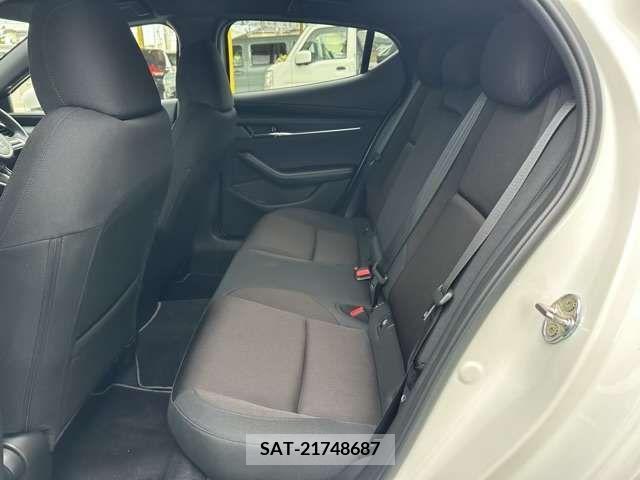Mazda MAZDA3 2022-10 276411-4