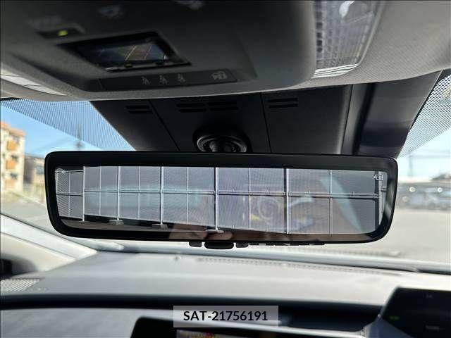 Toyota PRIUS 2023-05 254712-9