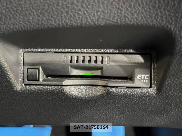 Toyota PRIUS 2021-07 380476-6