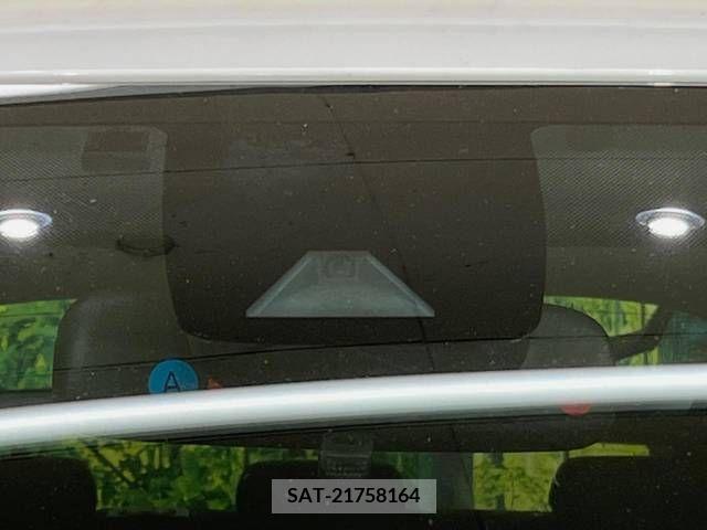Toyota PRIUS 2021-07 380476-2