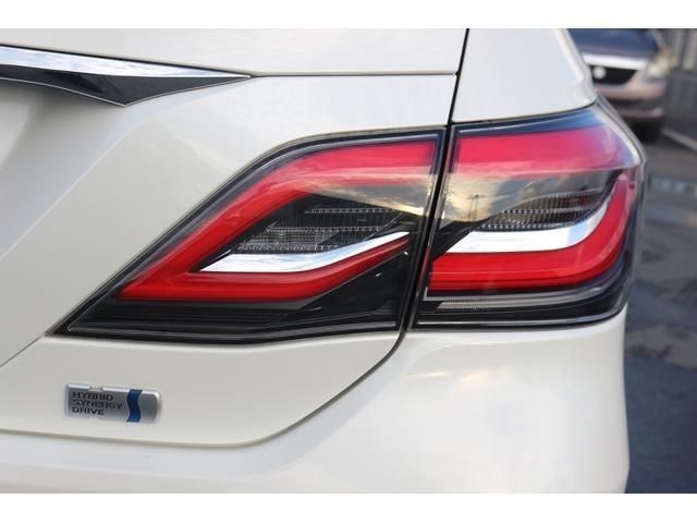 Toyota CROWN SEDAN 2018-07 181967-6