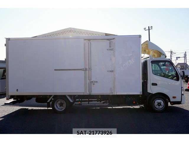 Hino DUTRO 2017-03 222781-4
