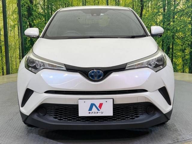 Toyota C-HR 2017-01 195726-14
