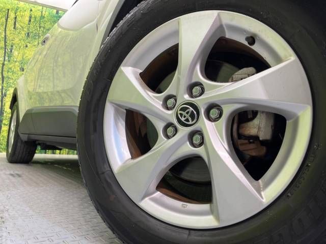 Toyota C-HR 2017-01 195726-13