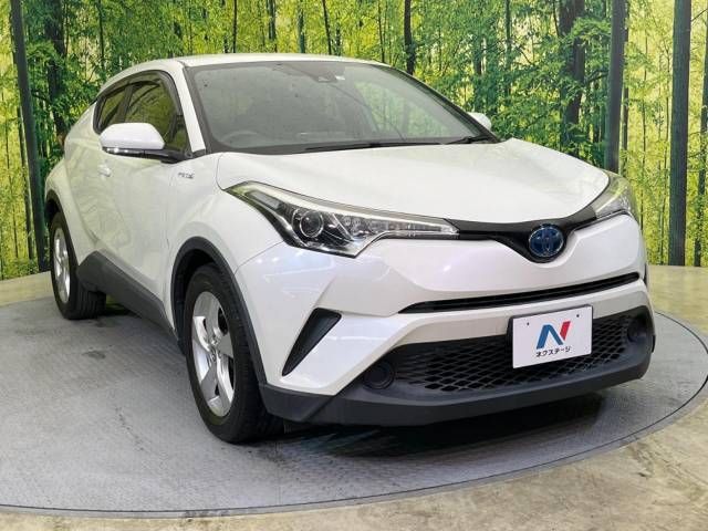Toyota C-HR 2017-01 195726-16
