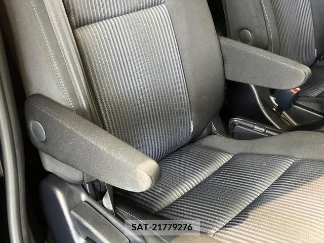 Toyota NOAH 2014-03 321381-9