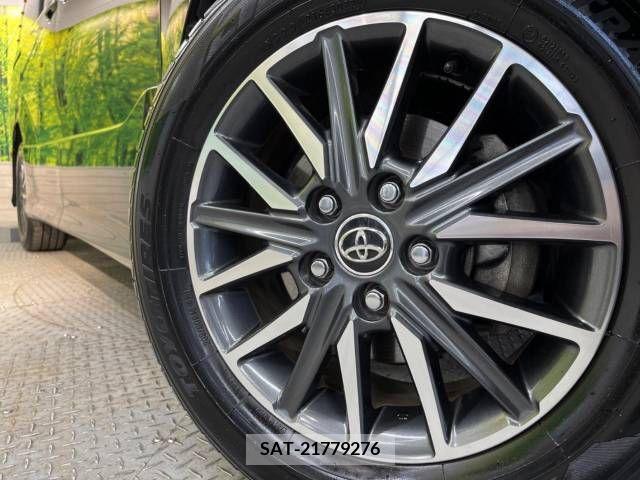 Toyota NOAH 2014-03 321381-14